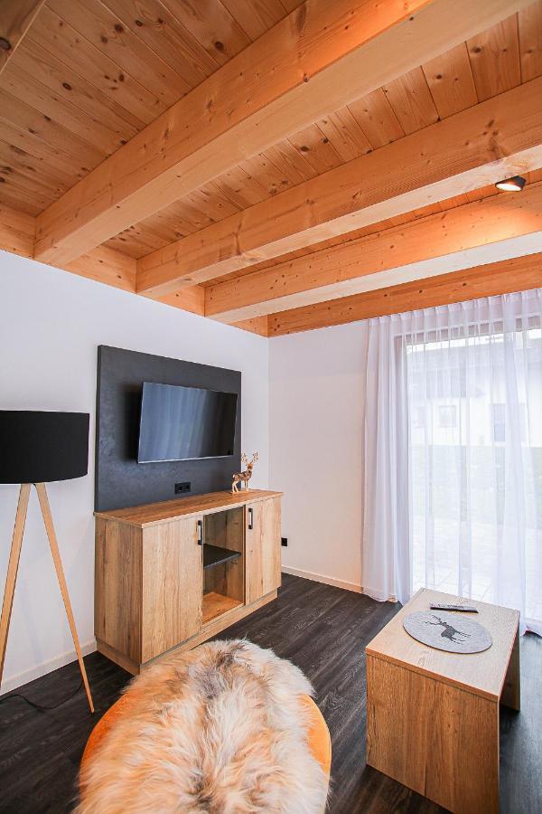 Mountain Moments Tannheim - Familie Weber Apartment Bagian luar foto
