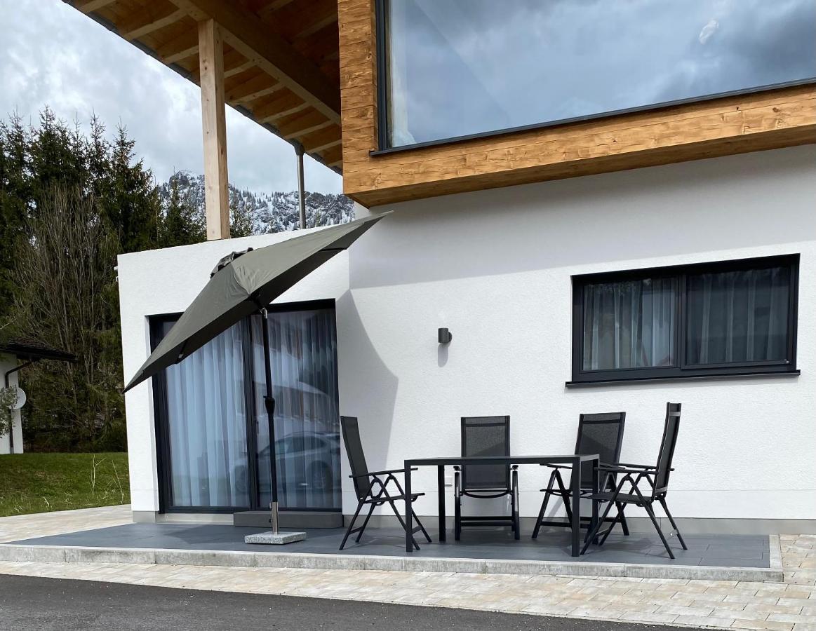 Mountain Moments Tannheim - Familie Weber Apartment Bagian luar foto